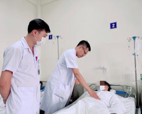 Sau lần quan hệ rách bao, nam thanh niên sùi mào gà đốt 15 lần chưa hết