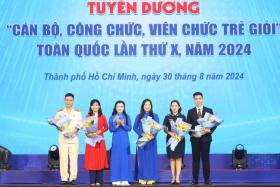  Tuyên dương 85 tấm gương chuẩn mực về thực thi văn hóa, đạo đức công vụ 第4张