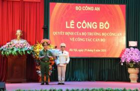  Công bố quyết định của Bộ trưởng Bộ Công an về công tác cán bộ 