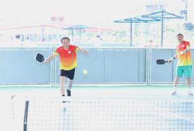 Lãnh đạo TP HCM thi pickleball, kêu gọi ủng hộ đồng bào vùng lũ 