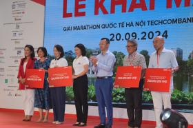 Khai mạc Giải Marathon Quốc tế Hà Nội Techcombank mùa thứ 3