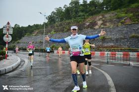 Cầu Bãi Cháy - thử thách cực đại ở VnExpress Marathon Hạ Long 