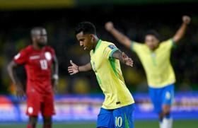 Rodrygo đưa Brazil trở lại top 4 vòng loại Nam Mỹ 