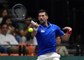 Carlos Alcaraz giúp Tây Ban Nha tiến vào tứ kết Davis Cup