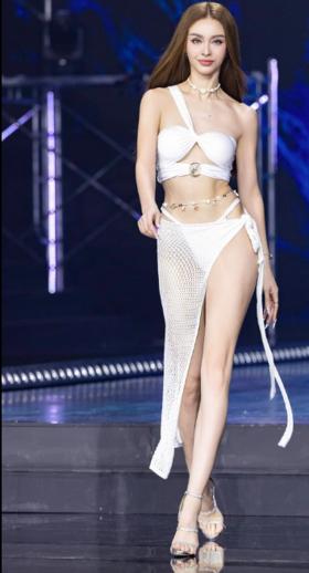 MLee trình diễn bikini &quot;vượt mặt&quot; Kỳ Duyên trước chung kết Miss Universe Vietnam 2024