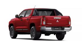 Mitsubishi Triton thêm bản 'giá rẻ', chiều khách hàng mua bán tải làm dịch vụ