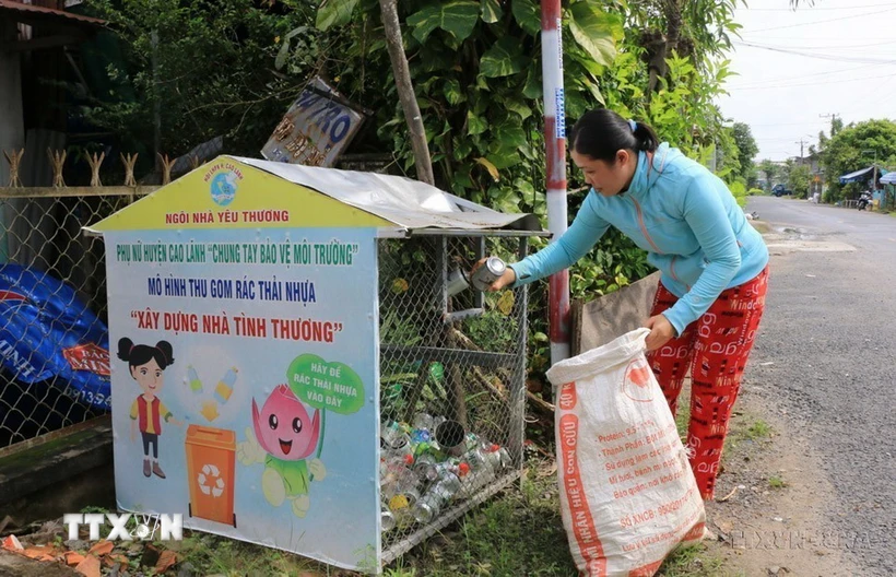  Phân loại rác tại nguồn góp phần giữ vững danh hiệu thành phố du lịch sạch ASEAN 