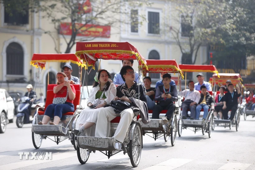  Hà Nội đón gần 19 triệu lượt khách du lịch trong 8 tháng qua 