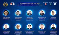  Những tiến sĩ trẻ và khát vọng đổi thay - Bài 1: Trở về để đóng góp lớn hơn 